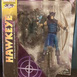 MARVEL SELECT HAWKEYE.